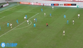 仍是0-0！第39分钟，拜合拉木禁区内倒钩打门，皮球偏出底线