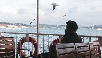 柬媒：柬埔寨国王西哈莫尼和太后莫尼列将访华